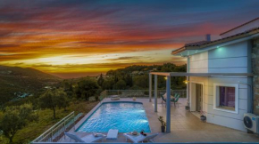 Villa Guesto with Private Pool